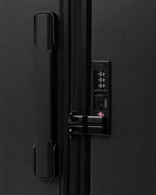 Travel suitcase Db Ramverk Check-in Luggage Medium Black Out - 2025/26