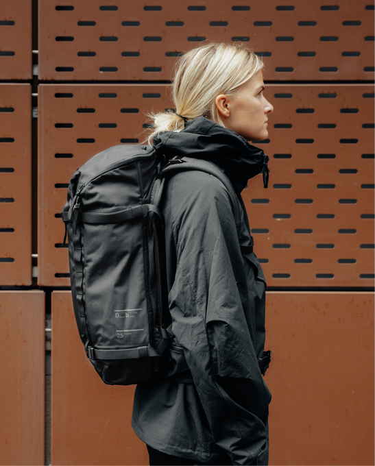 Trinkrucksack DB Backcountry Backpack 25L Black Out - 2025/26