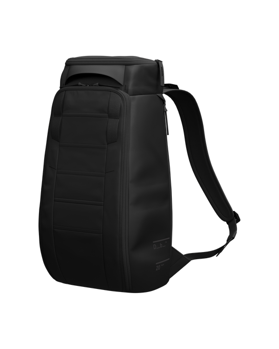 DB Hugger Backpack 20L Black Out