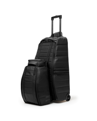 DB Hugger Backpack 20L Black Out