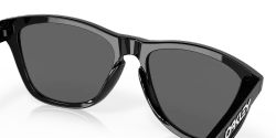 Sunglasses Oakley Frogskins Polished Black w/Prizm Black